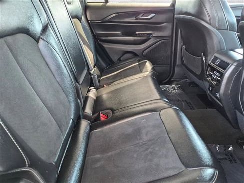 Used 2024 Jeep Grand Cherokee Altitude AWD/4WD image 22