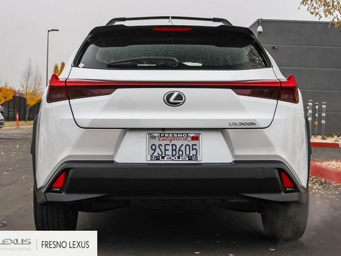 Used 2025 Lexus UX 300h FWD image 5