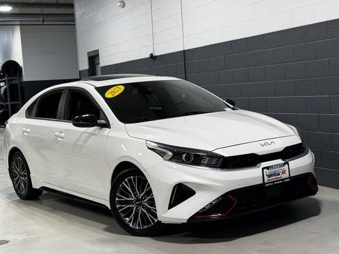 Used 2023 Kia Forte GT-Line w/ GT-Line Premium Package image 2