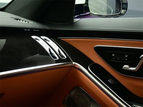 Used 2022 Mercedes-Benz S 500 4MATIC image 28