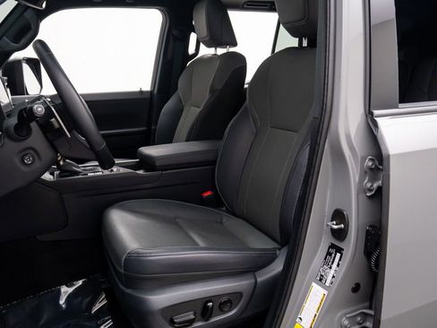 Used 2025 Lexus GX 550 w/ Cold Area Package image 16