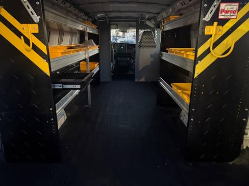 Used 2004 GMC Savana 3500 Extended image 13