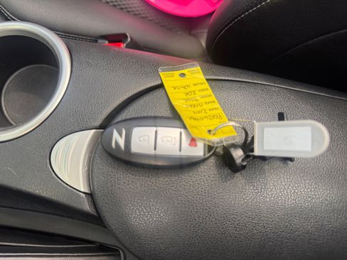 Used 2014 Nissan 370Z Touring w/ Sport Package image 27