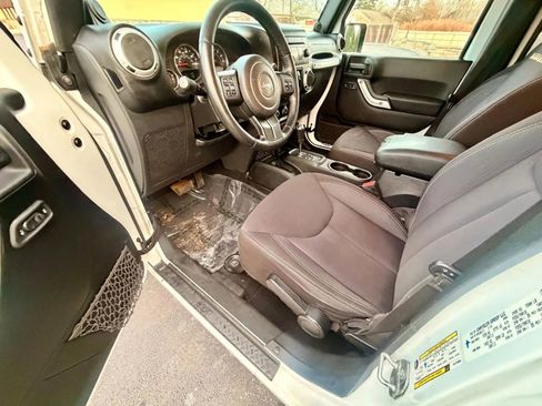 Used 2014 Jeep Wrangler Unlimited Sahara w/ Dual Top Group image 12