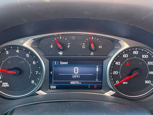 Used 2023 GMC Terrain SLE w/ Elevation Edition image 29