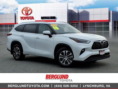 Used 2023 Toyota Highlander XLE