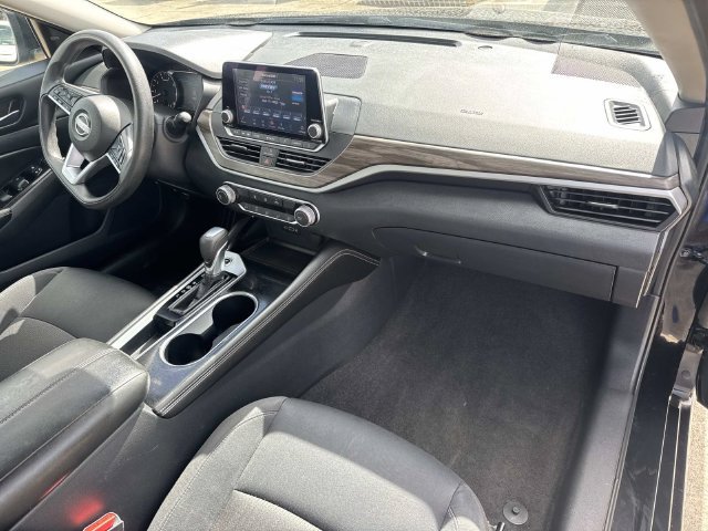 Used 2023 Nissan Altima 2.5 SV FWD image 17