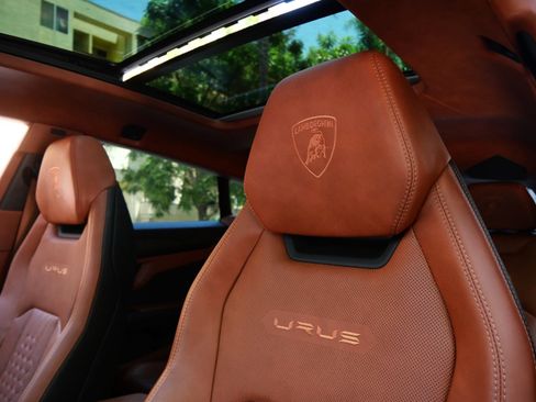 Used 2023 Lamborghini Urus S AWD/4WD image 21