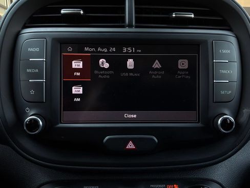 Used 2025 Kia Soul LX w/ LX Technology Package FWD image 30