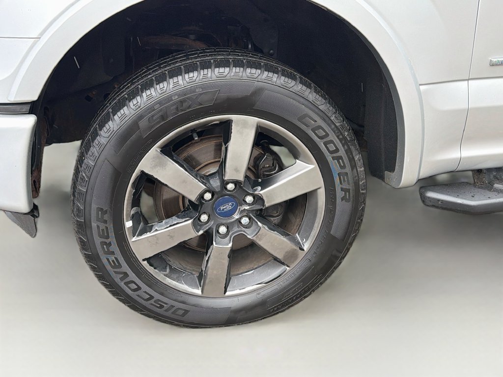 Used 2016 Ford F150 XLT w/ Equipment Group 302A Luxury AWD/4WD image 32