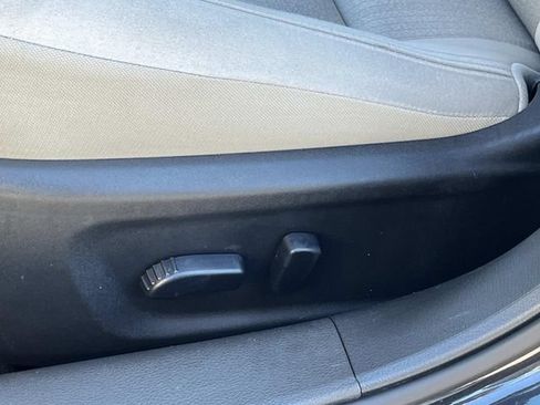 Used 2022 Nissan Altima 2.5 SV FWD image 22