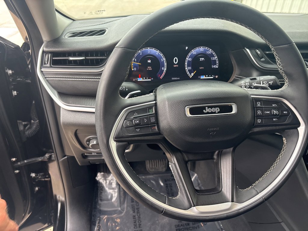 Used 2023 Jeep Grand Cherokee L Laredo AWD/4WD image 16