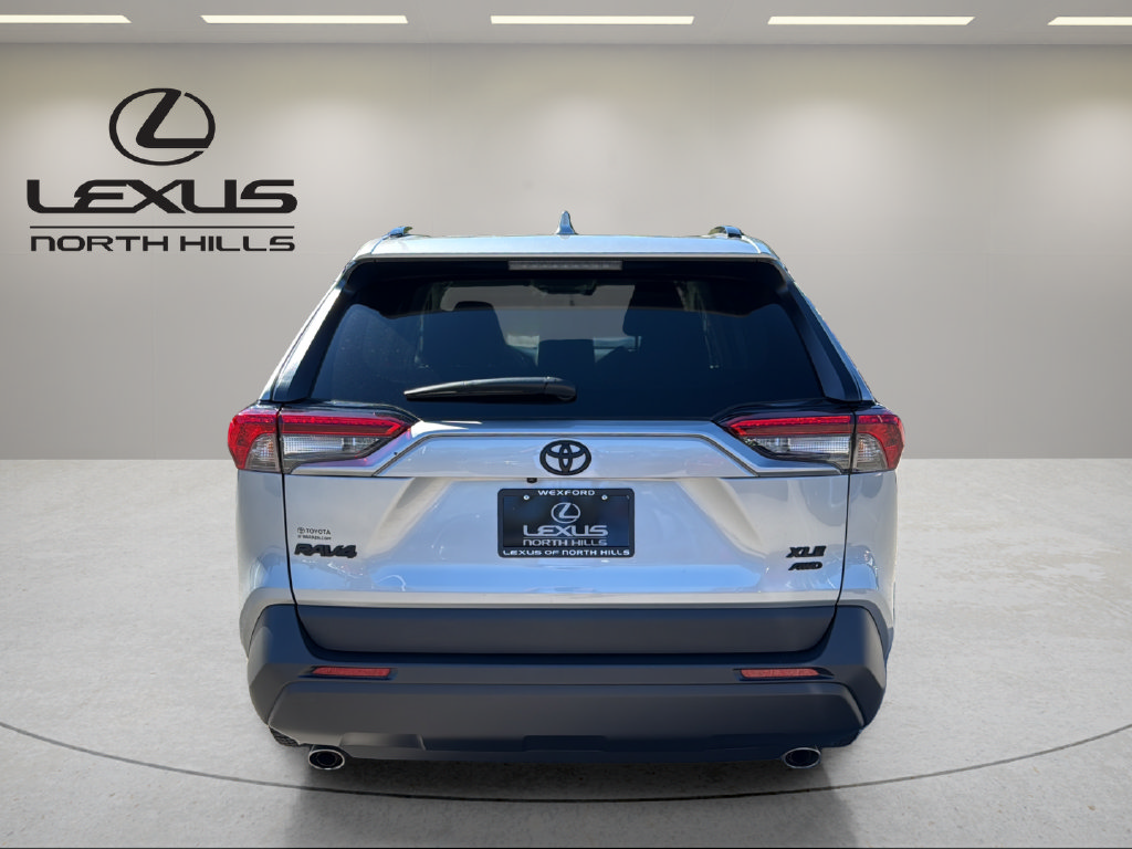 Used 2024 Toyota RAV4 XLE w/ Convenience Package AWD/4WD image 7