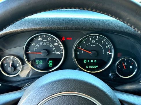 Used 2016 Jeep Wrangler Sport image 16