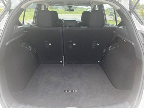 Used 2024 Nissan Kicks SR FWD image 18
