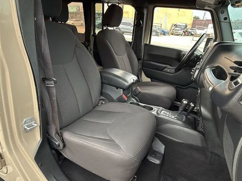 Used 2016 Jeep Wrangler Unlimited Sport w/ Quick Order Package 24S AWD/4WD image 37