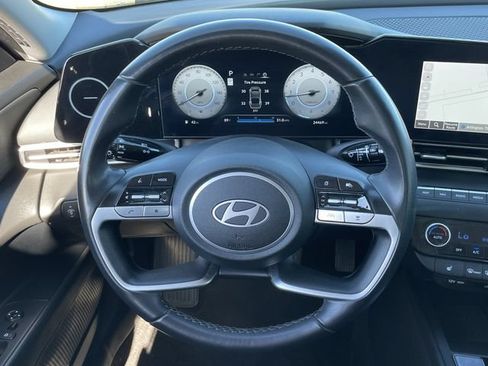 Used 2024 Hyundai Elantra SEL w/ Convenience Package FWD image 11