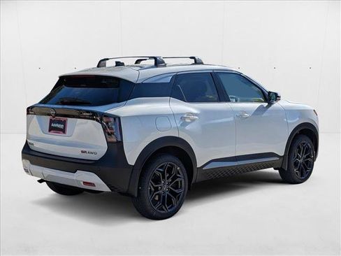 New 2026 Nissan Kicks SR w/ SR Premium Package image 2