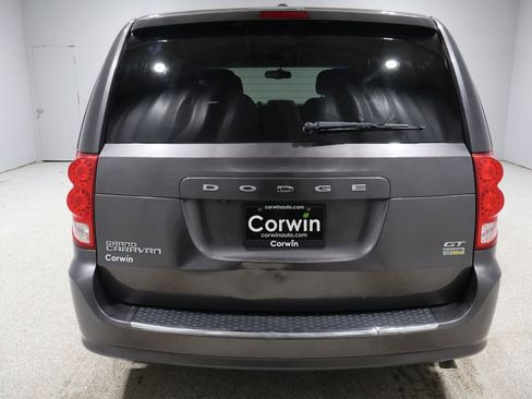 Used 2017 Dodge Grand Caravan GT image 3