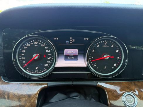 Used 2017 Mercedes-Benz E 300 image 30