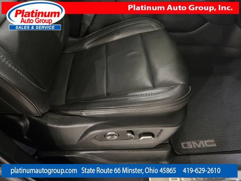 Used 2021 GMC Yukon Denali w/ Denali Premium Package AWD/4WD image 45