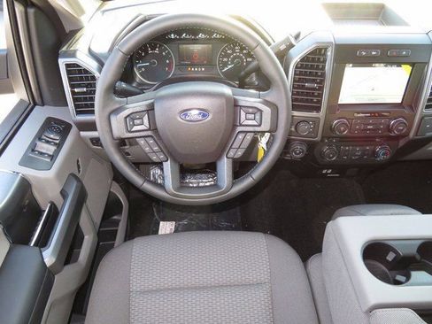 Used 2018 Ford F150 XLT w/ Equipment Group 302A Luxury AWD/4WD image 8