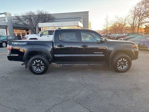 Used 2020 Toyota Tacoma TRD Off-Road image 9