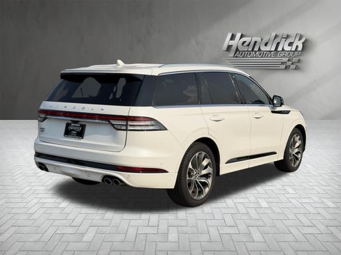 Used 2021 Lincoln Aviator Grand Touring w/ Equipment Group 302A AWD/4WD image 10