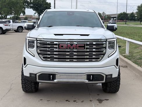 Used 2023 GMC Sierra 1500 Denali w/ Denali Reserve Package AWD/4WD image 2