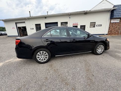 Used 2012 Toyota Camry LE FWD image 20