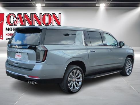 New 2026 Chevrolet Suburban Premier RWD image 5