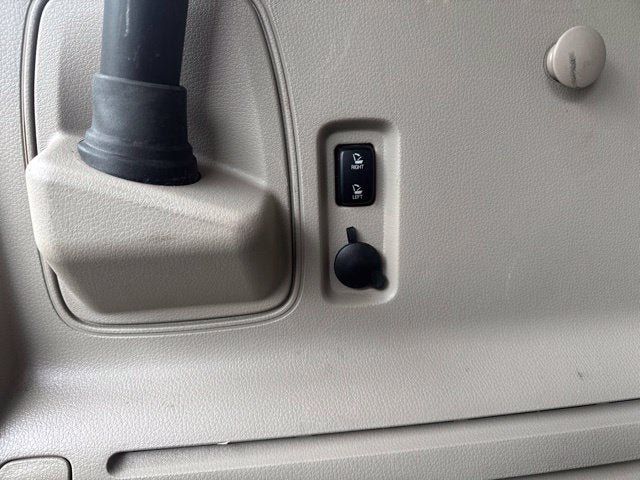 Used 2015 Lincoln MKX FWD w/ Equipment Group 102A image 23