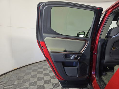 Used 2022 Rivian R1T Launch Edition image 17