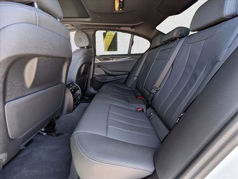 Used 2023 BMW 530e w/ M Sport Package image 20