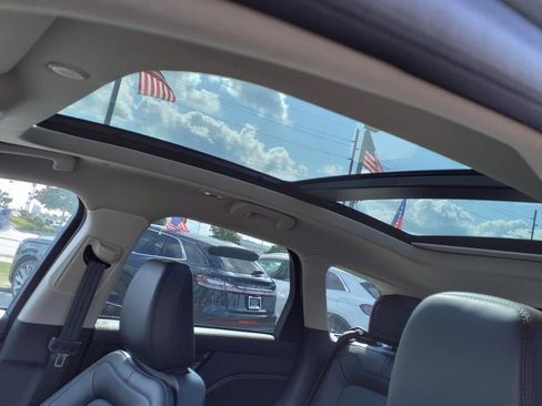 New 2023 Lincoln Corsair Reserve w/ Equipment Group 202A image 33