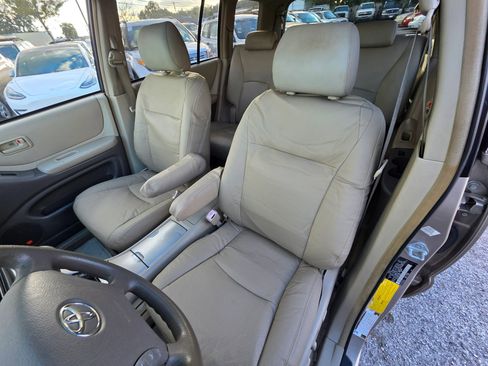 Used 2007 Toyota Highlander Limited FWD image 12
