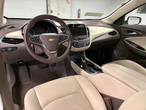 Used 2024 Chevrolet Malibu LT FWD image 24