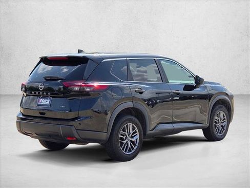 Used 2024 Nissan Rogue S AWD/4WD image 5