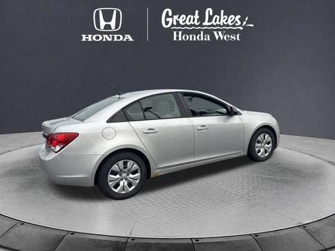 Used 2013 Chevrolet Cruze LS FWD image 7