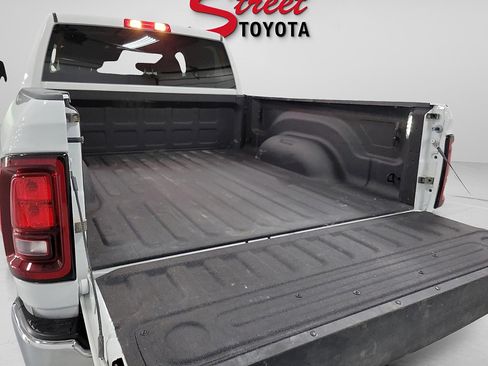 Used 2026 RAM 2500 Big Horn AWD/4WD image 7