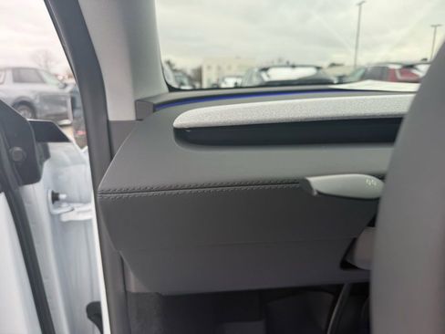 Used 2026 Tesla Model Y 2WD image 21