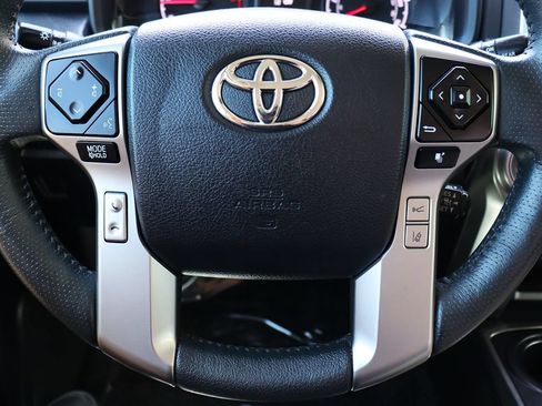 Used 2022 Toyota 4Runner SR5 AWD/4WD image 57