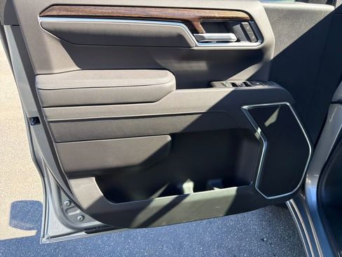 New 2026 GMC Sierra 1500 Elevation image 9