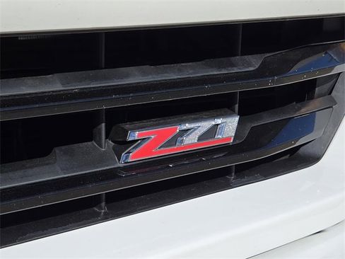 Used 2018 Chevrolet Silverado 1500 LT w/ All Star Edition image 7