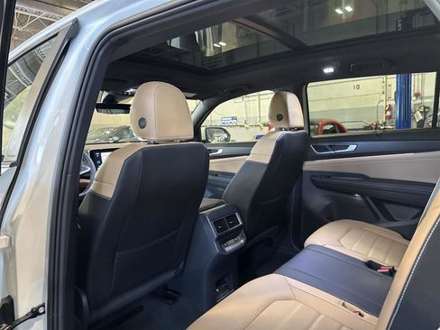 New 2025 Volkswagen Atlas Cross Sport SEL image 29