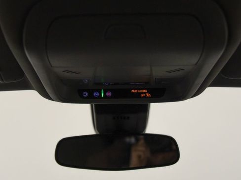 Used 2020 Chevrolet Equinox LT image 24