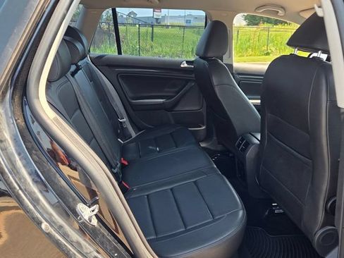 Used 2013 Volkswagen Jetta TDI FWD image 16