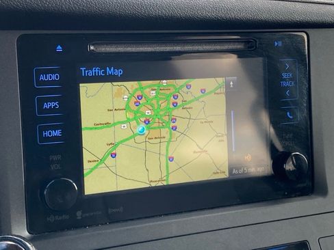 Used 2016 Toyota Sienna XLE image 24