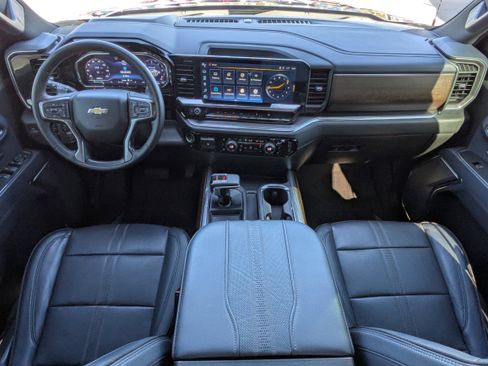 Used 2023 Chevrolet Silverado 1500 High Country w/ Technology Package image 13