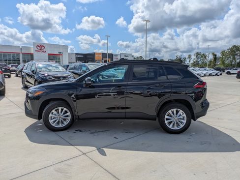 New 2026 Toyota Corolla Cross LE image 4